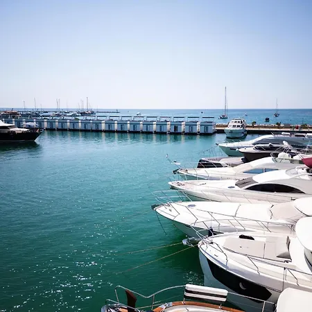Relax In A Houseboat With A Rooftop Botel Novigrad (Istria)